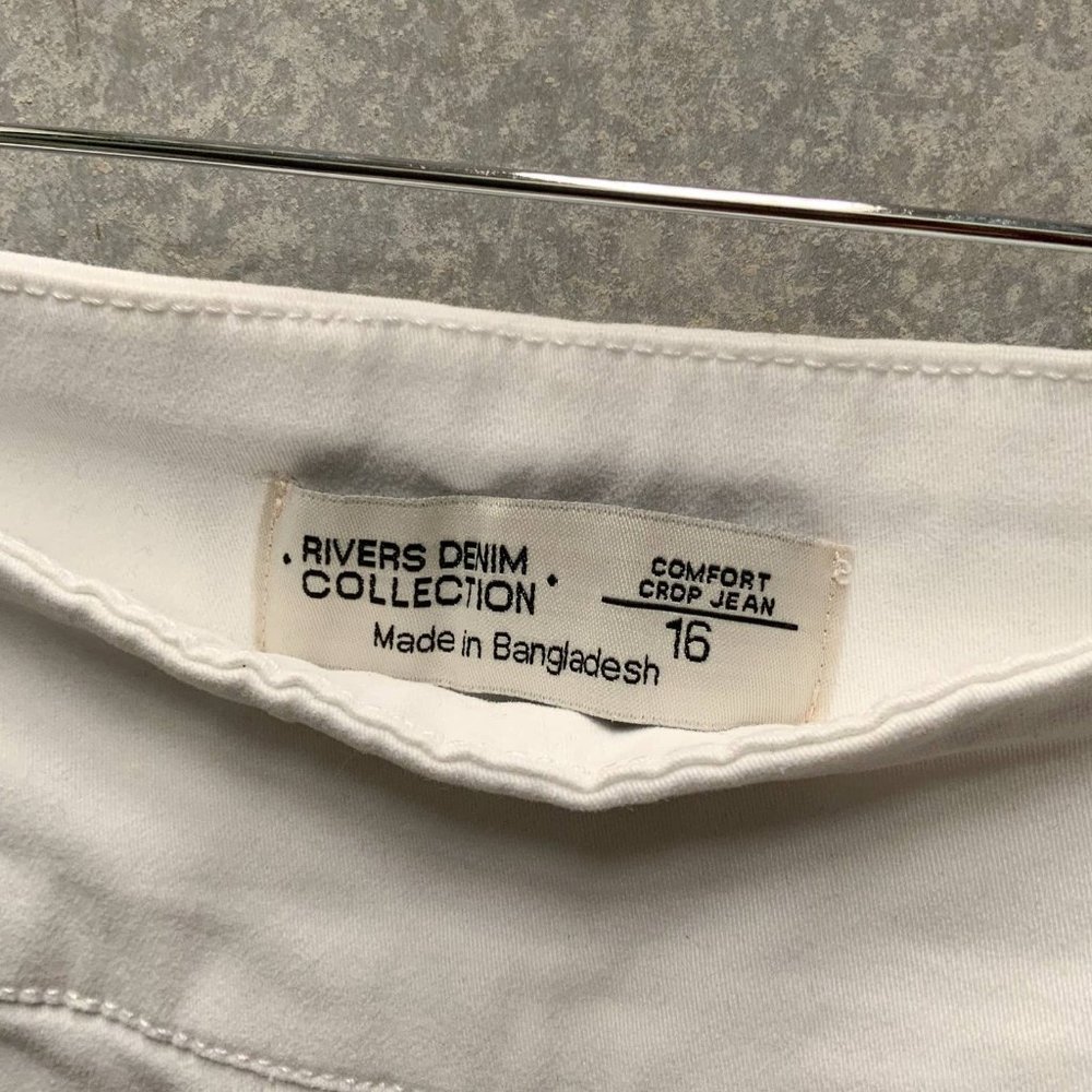 BUNDLE - 2 PAIRS Ladies Stretch Cropped Jeans - Size 16 - Picture 3 of 7